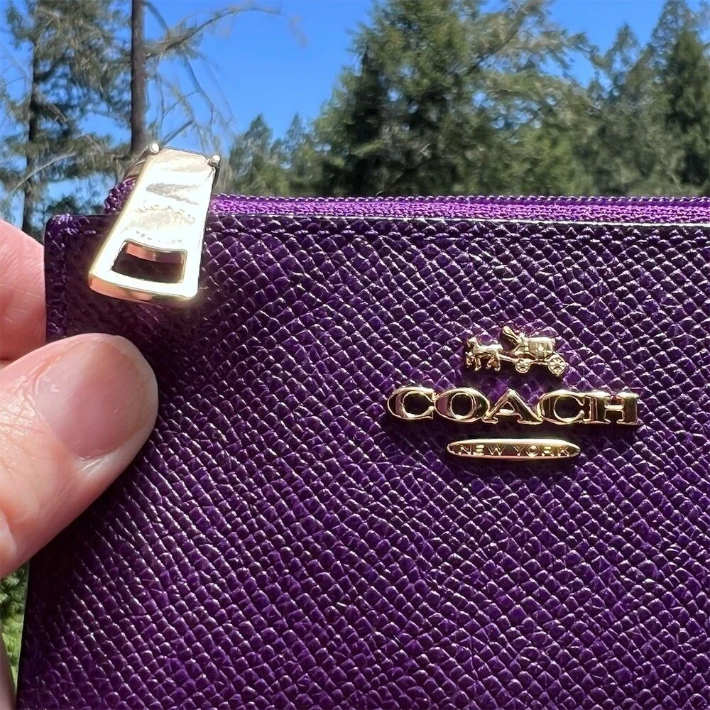 COACH Crossgrain Leather Purple Mini Skinny ID Case Keychain Wallet Gold Hardwre